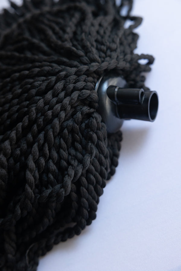 Fregona de Microfibra Negra – Limpieza Eficiente y Estilo Profesional
